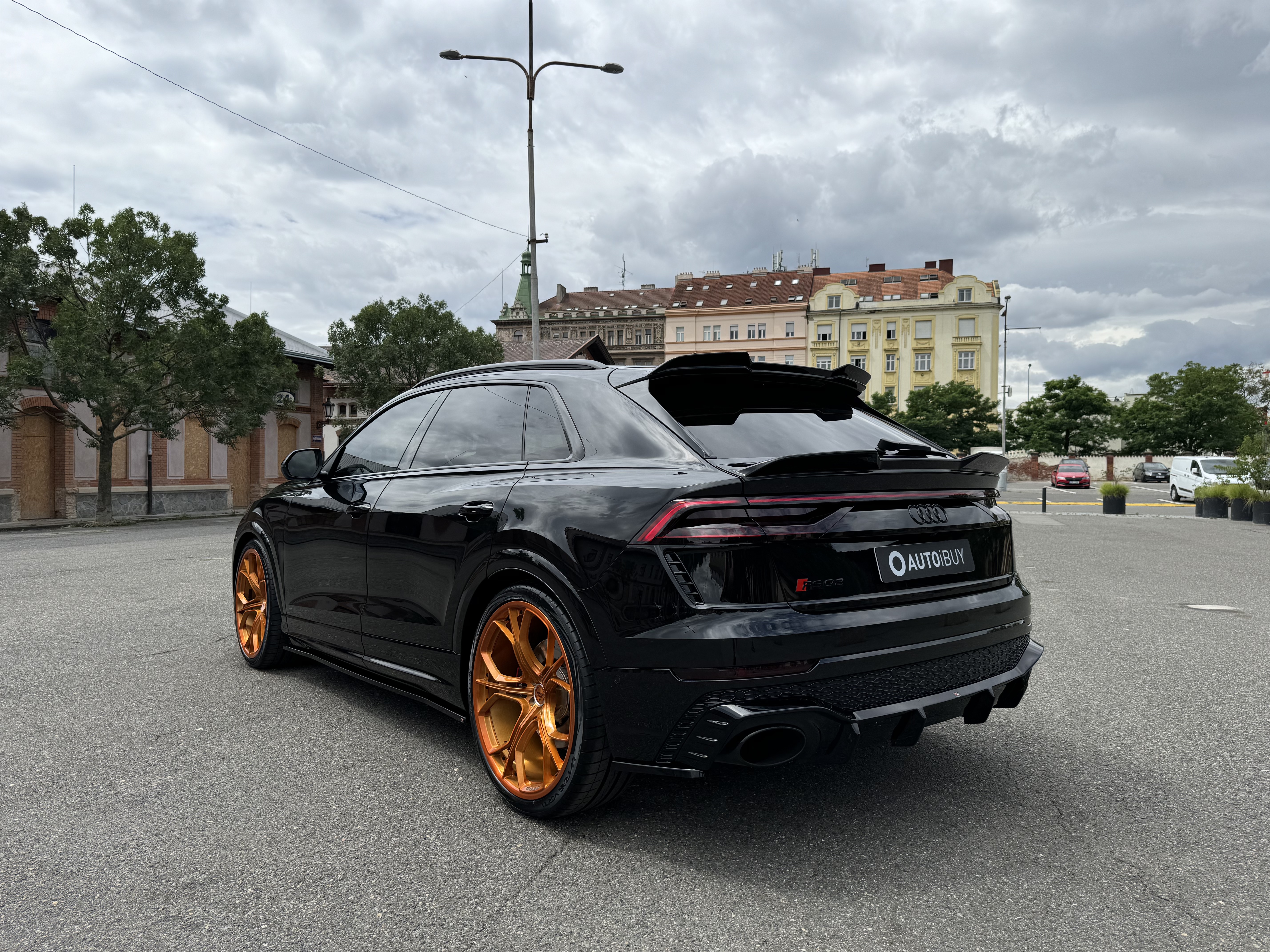 AUDI RSQ8 | BRUTAL 800 KONÍ | V8 BITURBO | SKLADEM | NEPŘEHLÉDNUTELNÉ | SUPER SPORT SUV COUPÉ | ČESKÉ OJETÉ AUTO | PRVNÍ MAJITEL | NÁKUP ONLINE | PRAHA | AUTOIBUY